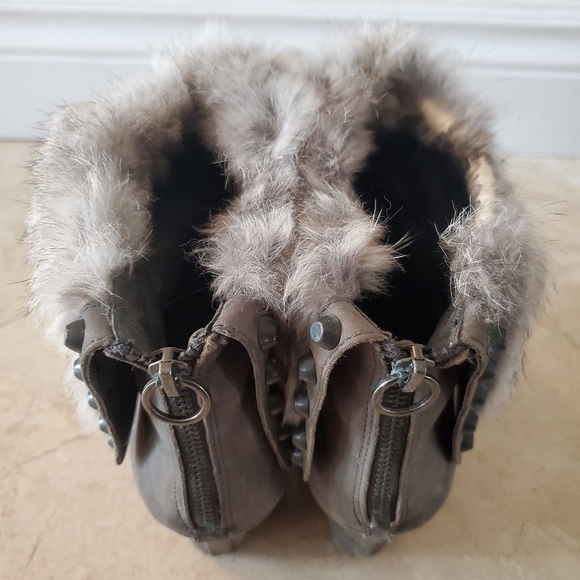 ASH LEATHER COVERED WEDGE ZIPPER BOOTIES WITH RABBIT FUR AND STUD DETAILING 40 - Picture 4 of 15